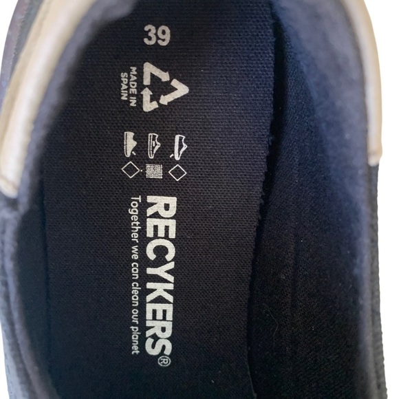 Recykers Camden Black Vegan Sneakers Recycled Sustainable Women's Size 39 US 7 - Picture 10 of 11